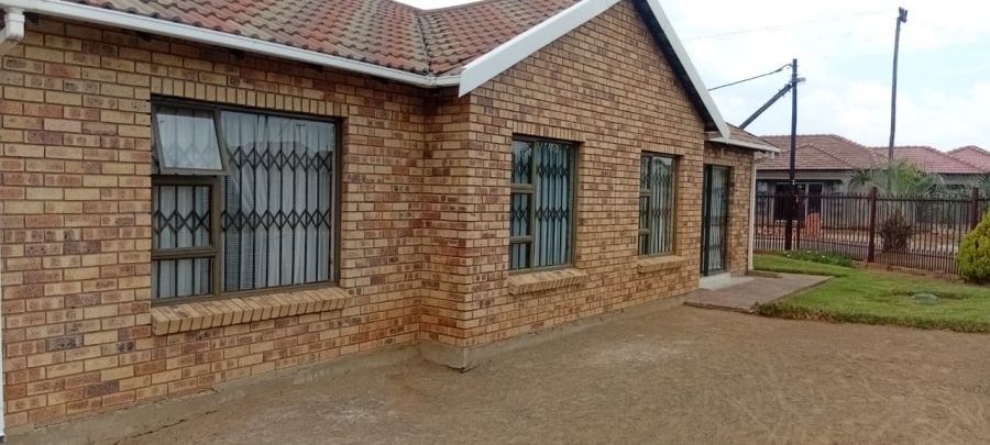 3 Bedroom Property for Sale in Pinehaven Free State